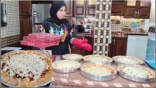 الاخت سند 💪 واسهل طريقة بيتزا 🍕 محشية الاطراف طريه واجمل من المطاعم #وشوية_دردشة