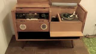 1957 Grundig Majestic vintage tube radio console.