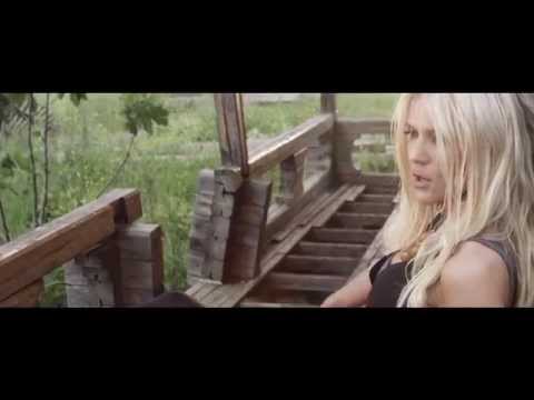 Δείτε το νέο βίντεοκλιπ της Φανής Αβραμίδου! “Μη σε νοιάζει”