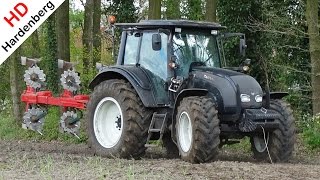 Ploughing with black Valtra N121 | Ploegen | Pflügen | Kootwijkerbroek | 2017.