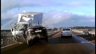 Dashcam Russia - Crazy Drivers and Car Crashes 2019