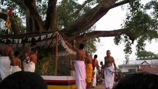 pooram kuli.1, madayikaavu; added by shijith.m.b.