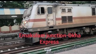 Ernakulam-okha express | North, South | 16338 | Indian Railways