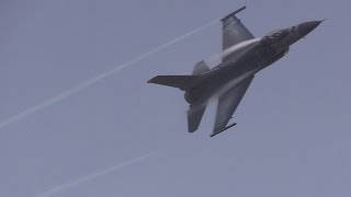 [F-16デモフライト] 航空自衛隊千歳基地航空祭2014 Fighting Falcon USAF