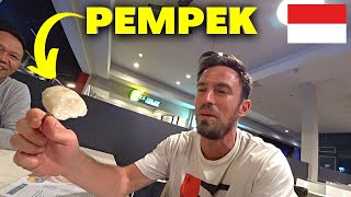 American Tries PEMPEK in PALEMBANG (How Is It?)