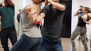 Aulas de Zouk na Solum Escola de Dança