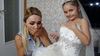 Lina Gizlice Annesinin Gelinliğini Giydi Gelinliğe Mürekkep Döktü | Eğlenceli Çocuk Videosu