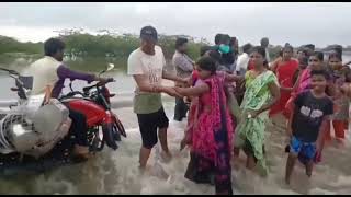 Heavy water flow at Hindupur kotnur cheruvu #hindupur #floods