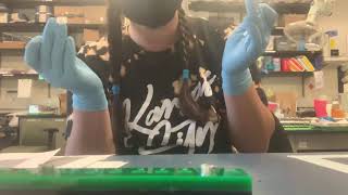 Folding tin capsules for isotope samples