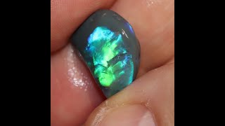 Ebay Auction Australian Lightning Ridge  Black  Opal, Rough Nobby 9.15 cts