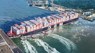 Behind the Incredible Hard Process of Navigating Giant Container Ships in Ports