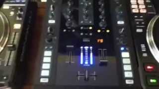 DJ Divine Justice Demos Traktor Kontrol Z2 Hybrid Mode w/ Awesome Innofaders built in!!