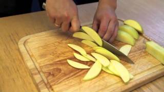 Knife Skills: How To Slice An Apple For Pies