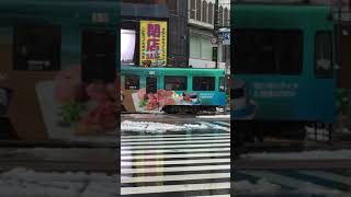 【ショート動画】札幌市電の走行シーン#shorts  #大都会札幌  #北海道  #鉄道　#ショート動画