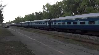 LHF WDP4B 12978 Marusagar Express on rampage!