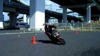 第７７回へなちょこライダー走行会０８　おおちゃん　旋回練習　転倒