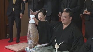 横綱稀勢の里が誕生 「名に恥じぬよう精進」