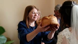 Батьки благословляють молодих до шлюбу. Радча❤ Україна - Parents bless the bride and groom❤ Ukraine.