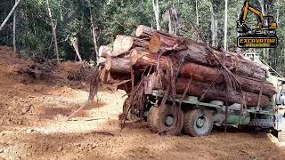 KOMATSU PC 210 DAN LORI SANTAIWONG DI JALAN YG SANGAT EXTREAM😱