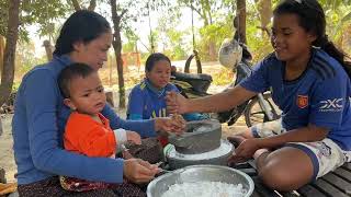 Today, we make Khmer traditional  Num Krok