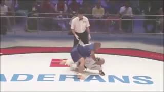 合気の達人が総合の試合に出たら Aikijujutsu Master(white) VS Sumo Wrestling (blue)