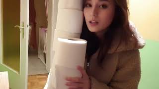 Jadeyanh's Mom Catches Her Flexing On Viewers With Toilet Paper