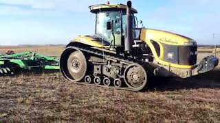 Caterpillar challenger  \u0026 john deere 2720 disk ripper