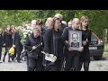 Die echte Familie trauert mit großer Trauer um Klaus Otto Nagorsnik: Eine kleine Beerdigung