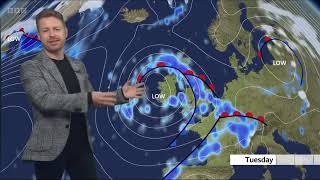 10 DAY TREND 10/12/23 - Further bouts of wind & rain are expected over the next few days #ukweather