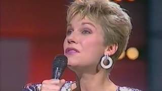Anne Murray - You Needed Me (Live)