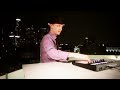 jeremy ellis performing on maschine native instruments