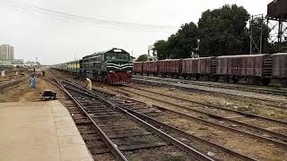 02 Dn Khyber Mail Arrives two hours late on Karachi Cantt. Station on July 29th 2018