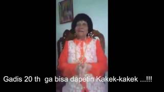 HEBOH!!Pemuda 28 th dan 28 th jomblo akhirnya dapat jodoh dengan Nenek 82 Tahun