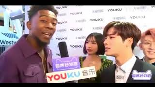 Asian Woman Thinks Desiigner Is Rapping During Interview At The AMA's