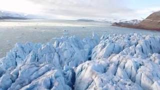 Flight over Kronebreen into Kongsfjorden