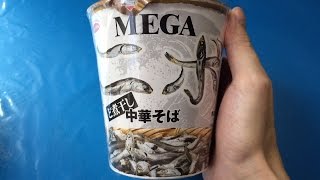 夜食動画　ＭＥＧＡニボ　ど煮干し中華そば　エースコック  カップラーメン Instant Cup Ramen Soy Sauce Flavor