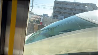 登戸駅手前で小田急ロマンスカーVSEと並走！！