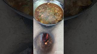 ଚୁଲି ରେ ତିଆରି chicken 🐔 ତରକାରୀ #chikencurry #villagefood #desifood Desi #shorts