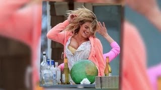 Kate Upton Busts Out on Film Set - Splash News | Splash News TV | Splash News TV