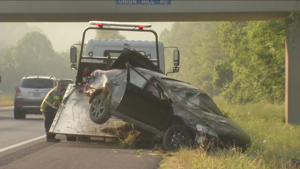 Driver Tries To Flee From Rollover Crash On I-24 - YouTube