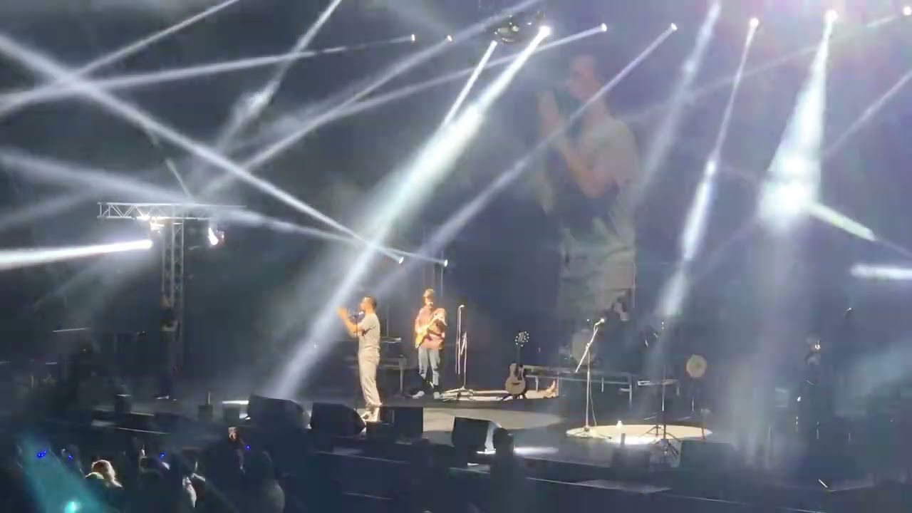 Aadat Atif Aslam Live In Concert Youtube