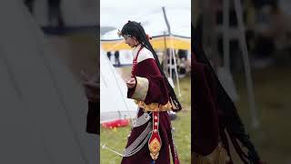 The Tibetan girl on the grassland. What kind of fairy face is worthy of Tibetan culture? Guozhuang