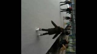 Noa op de schaatsen