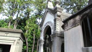 Walk aound the  Passy Cemetery near the Trocadero in Paris. .also known as the Passy Cimetiere  3