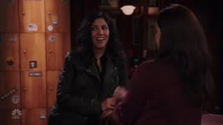 Amy & Rosé help Captain Holt with online dating