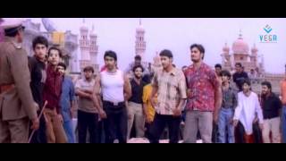 Mahesh Babu Introduction Scens - Okkadu Movie - Bhumika Chawla