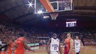 Eric Griffin Posts 11 points & 11 rebounds vs. Cairns Taipans