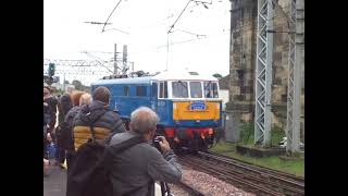 The Class 86 BR Electric Blue No.86259 (E3137) 'Les Ross' {Peter Pan} was leaves at Carlisle. [V5]