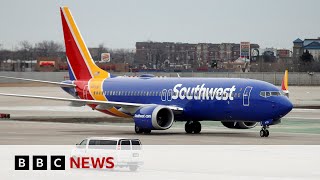Air traffic control mistake caused near-collision at US airport | BBC News