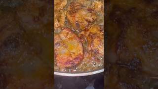 Fish cutting and fish fry சாப்பிட போலாமா? இவர் திறமைக்கு ஒரு like podalamae #youtube #food #shorts